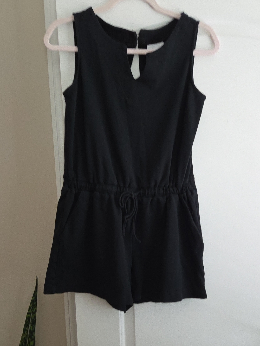 New York & Company Black Sleeveless Drawstring Romper